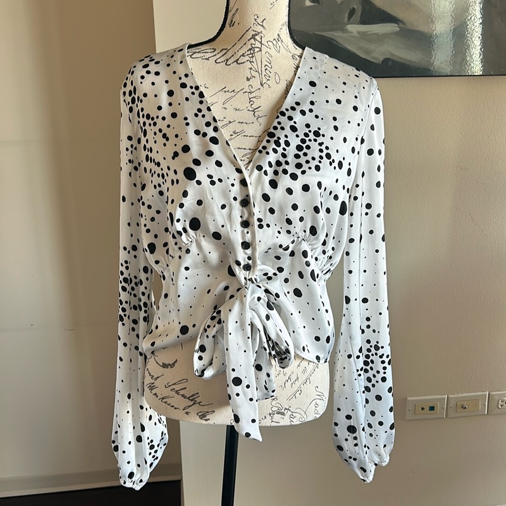 Topshop Black & White Polka Dot Print Frill V-Neck Tie Crop Top  Size 4